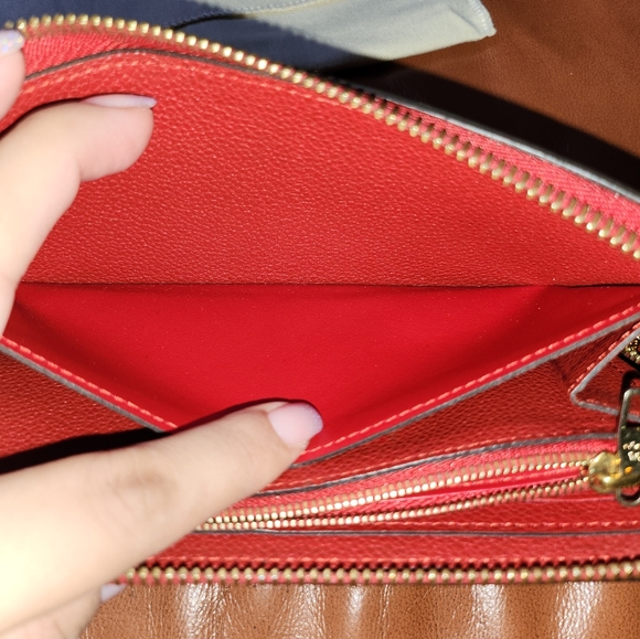 Louis Vuitton Red Clemence Wallet - Picture 3 of 16